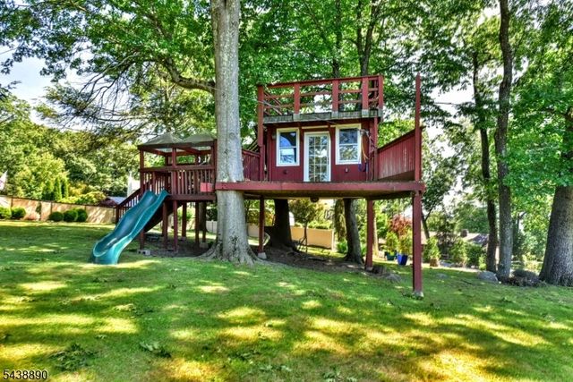 27 Joan St, Wayne Twp., NJ 07470