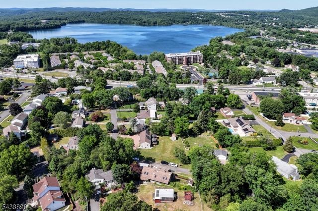 27 Joan St, Wayne Twp., NJ 07470
