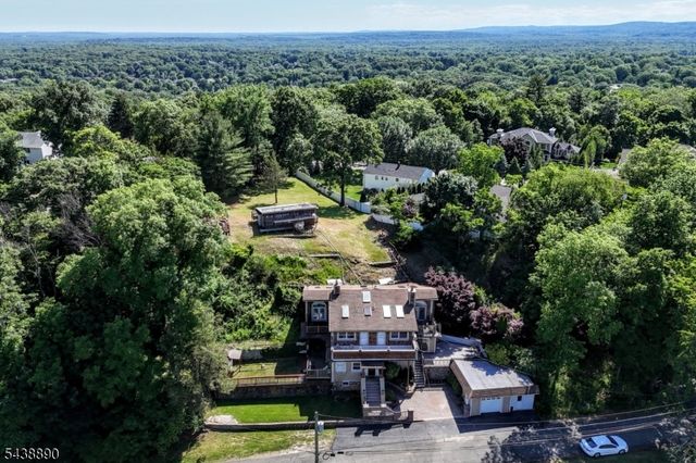 27 Joan St, Wayne Twp., NJ 07470