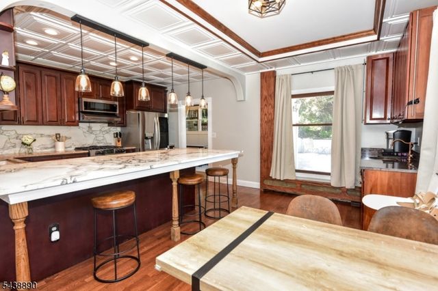 27 Joan St, Wayne Twp., NJ 07470