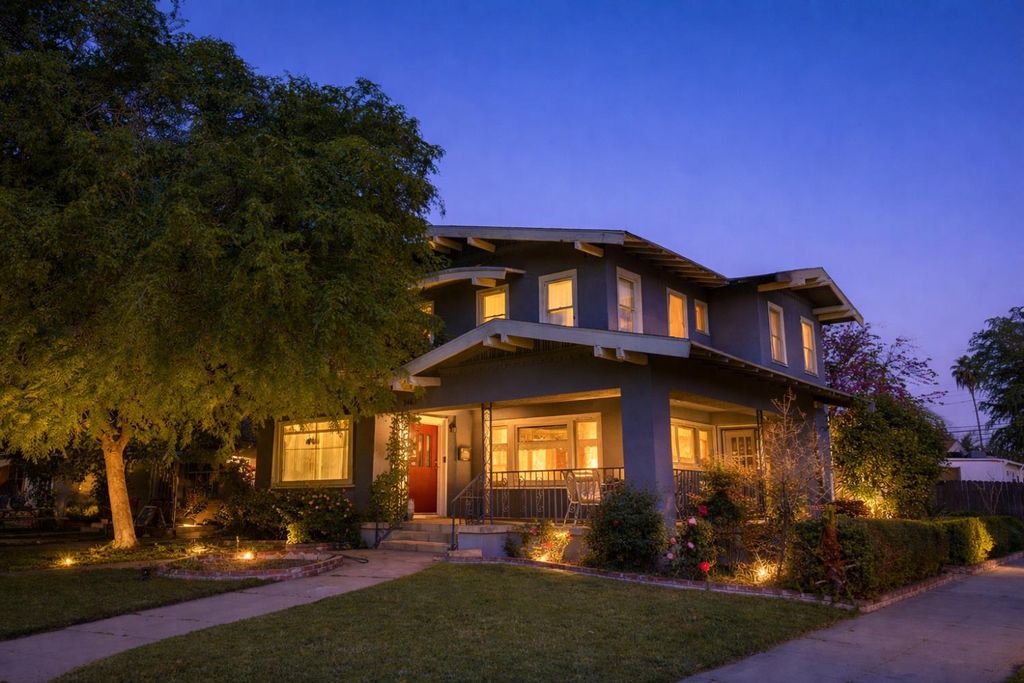 Image 2 of property listing at 3463 E Kerckhoff Avenue, Fresno, CA 93702