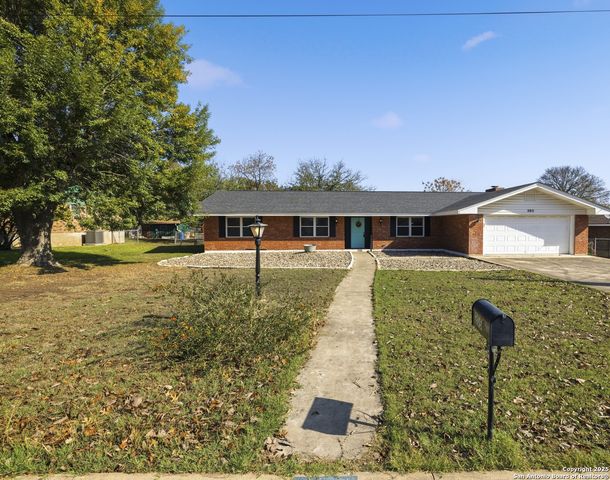 205 Wild Timber, Kerrville, TX 78028