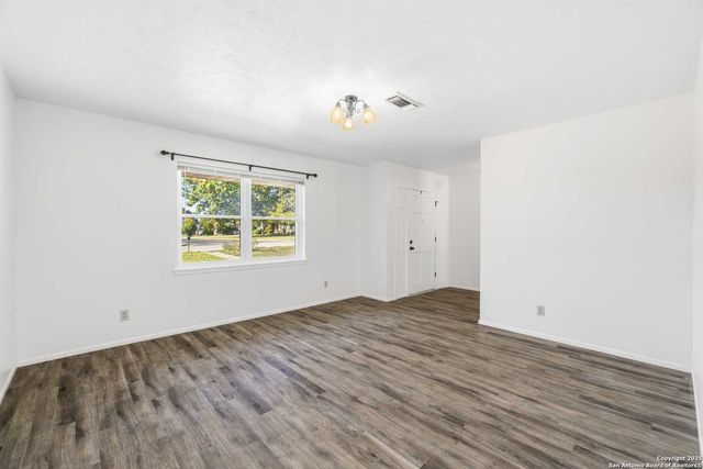 205 Wild Timber, Kerrville, TX 78028