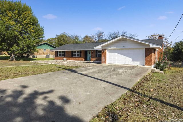 205 Wild Timber, Kerrville, TX 78028