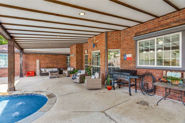 1228 Concho Drive, Benbrook, TX 76126