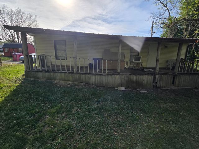 88 Clearview Drive, Irvine, KY 40336
