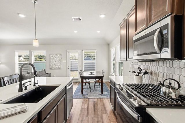 1147 Muscadine Hollow Lane, Richmond, TX 77406