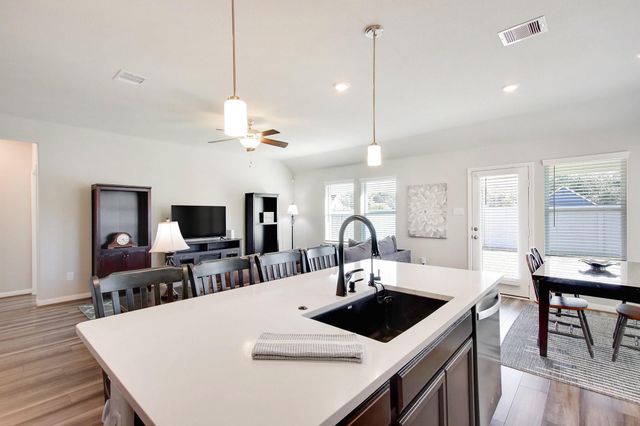 1147 Muscadine Hollow Lane, Richmond, TX 77406