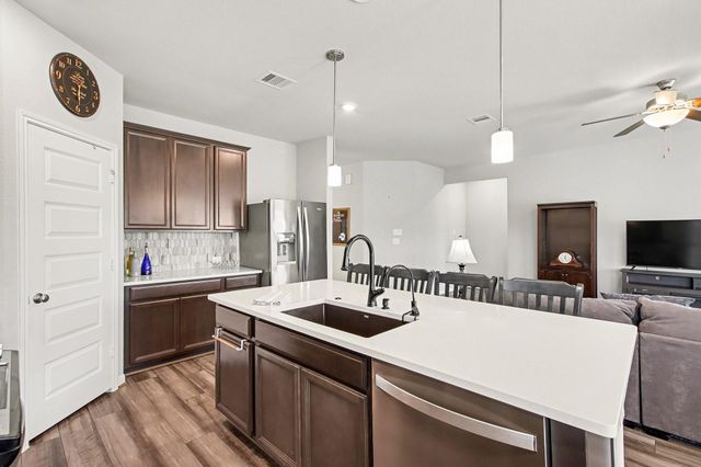 1147 Muscadine Hollow Lane, Richmond, TX 77406