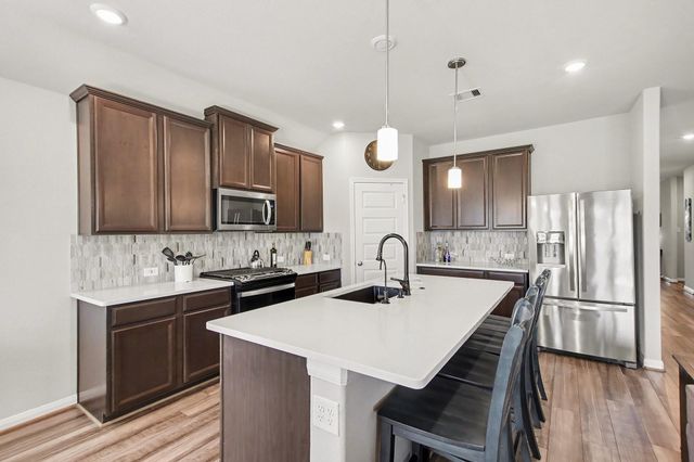 1147 Muscadine Hollow Lane, Richmond, TX 77406