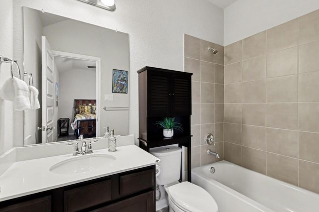 1147 Muscadine Hollow Lane, Richmond, TX 77406