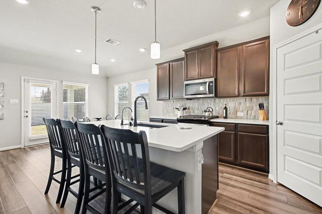 1147 Muscadine Hollow Lane, Richmond, TX 77406