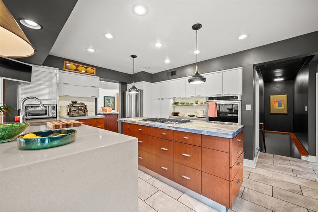 2301 S State Street, Saint Joseph, MI 49085