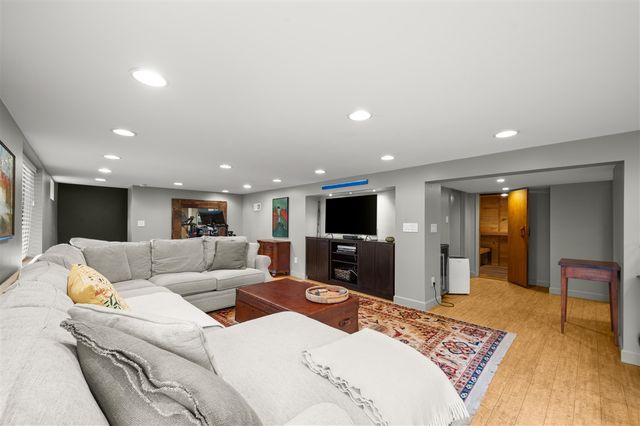 2301 S State Street, Saint Joseph, MI 49085