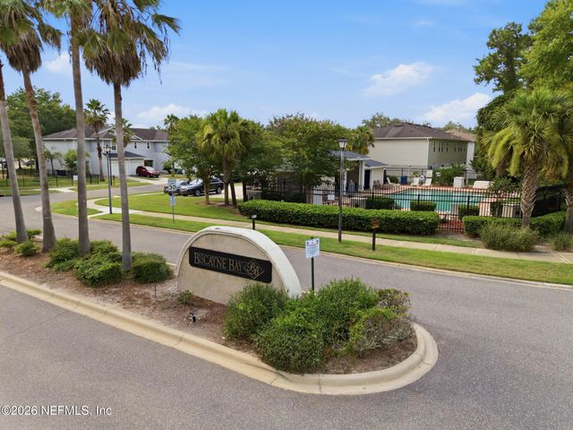 1827 BISCAYNE BAY Circle, Jacksonville, FL 32218
