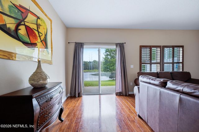 1827 BISCAYNE BAY Circle, Jacksonville, FL 32218