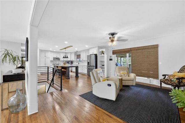 1011 Tam Oshanter Drive, Kansas City, MO 64145