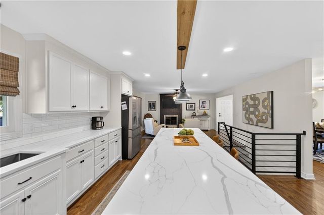 1011 Tam Oshanter Drive, Kansas City, MO 64145