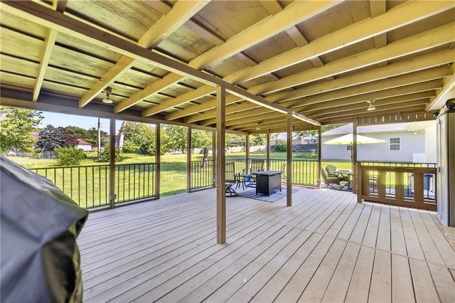 1011 Tam Oshanter Drive, Kansas City, MO 64145