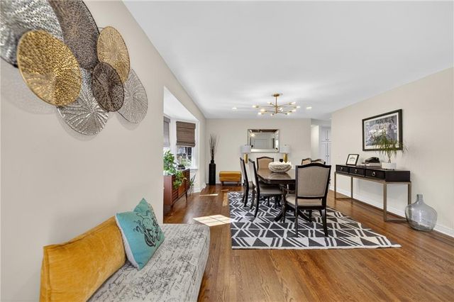 1011 Tam Oshanter Drive, Kansas City, MO 64145