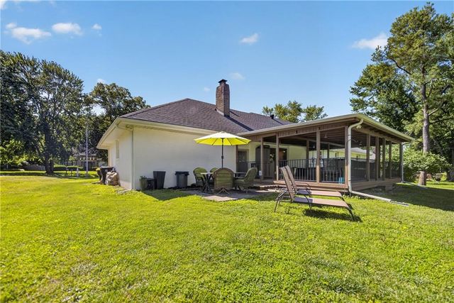 1011 Tam Oshanter Drive, Kansas City, MO 64145