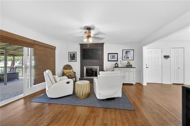 1011 Tam Oshanter Drive, Kansas City, MO 64145
