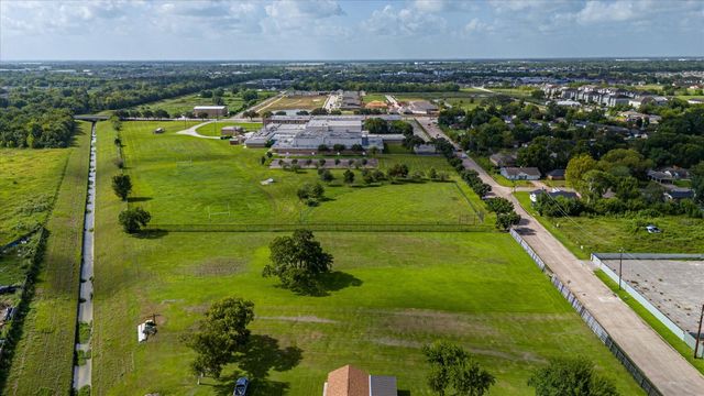 5706 S Acres Drive, Houston, TX 77048