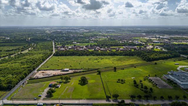 5706 S Acres Drive, Houston, TX 77048