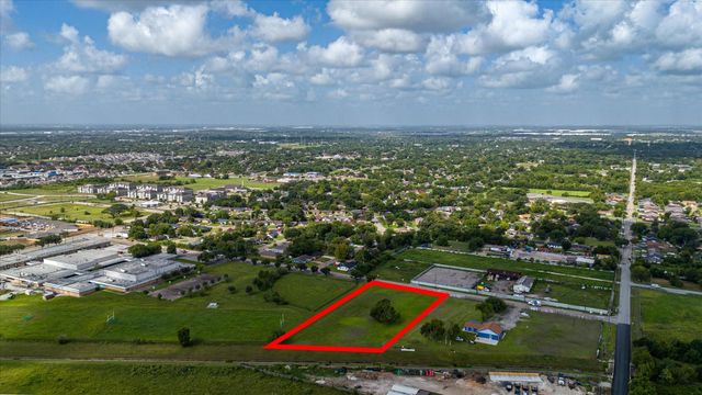 5706 S Acres Drive, Houston, TX 77048