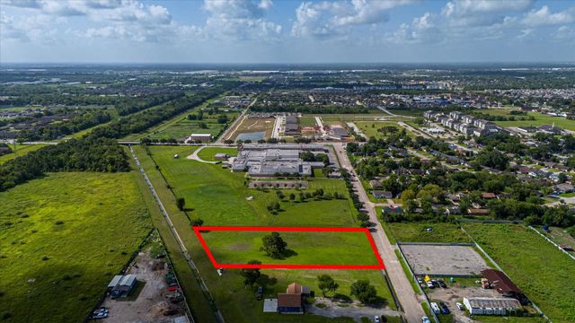 5706 S Acres Drive, Houston, TX 77048