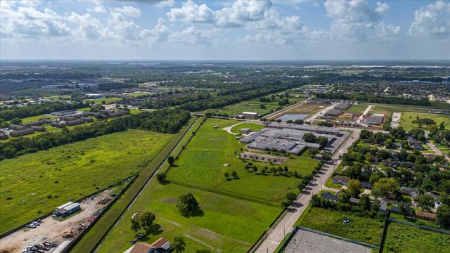 5706 S Acres Drive, Houston, TX 77048