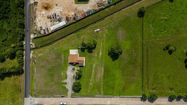 5706 S Acres Drive, Houston, TX 77048