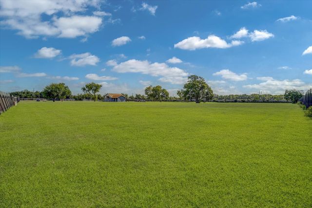 5706 S Acres Drive, Houston, TX 77048