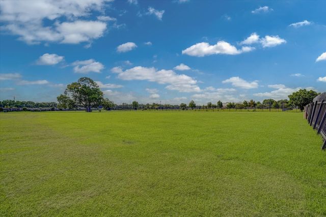 5706 S Acres Drive, Houston, TX 77048