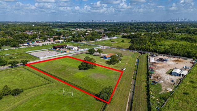 5706 S Acres Drive, Houston, TX 77048