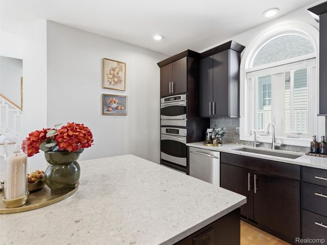 12183 Margaret Drive, Fenton Charter Township, MI 48430