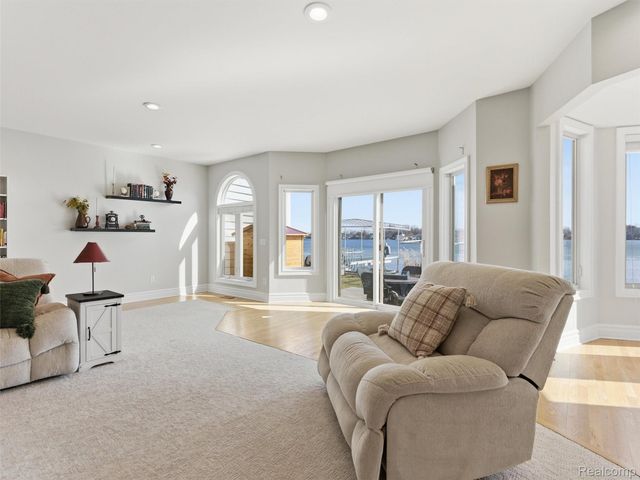 12183 Margaret Drive, Fenton Charter Township, MI 48430