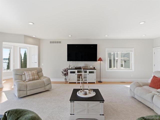 12183 Margaret Drive, Fenton Charter Township, MI 48430