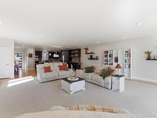 12183 Margaret Drive, Fenton Charter Township, MI 48430