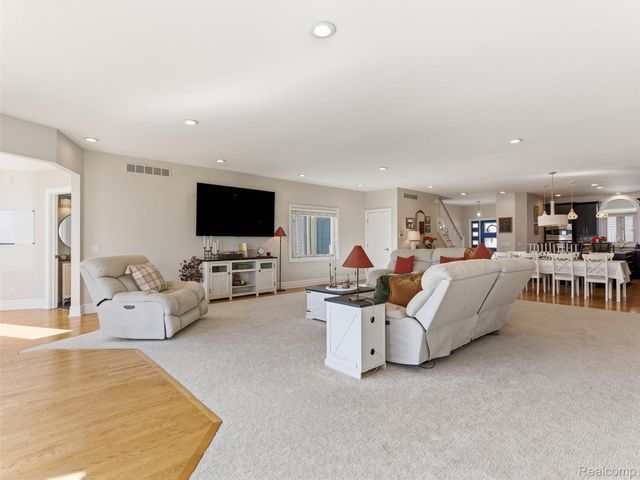 12183 Margaret Drive, Fenton Charter Township, MI 48430