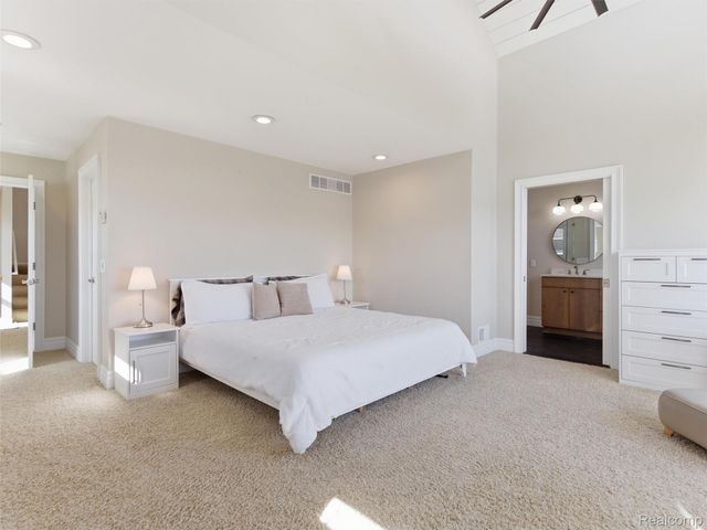 12183 Margaret Drive, Fenton Charter Township, MI 48430