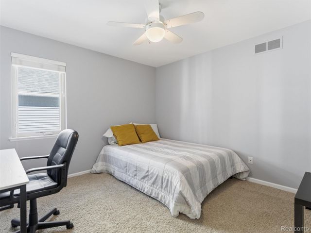 12183 Margaret Drive, Fenton Charter Township, MI 48430