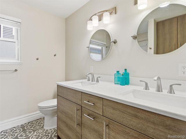 12183 Margaret Drive, Fenton Charter Township, MI 48430