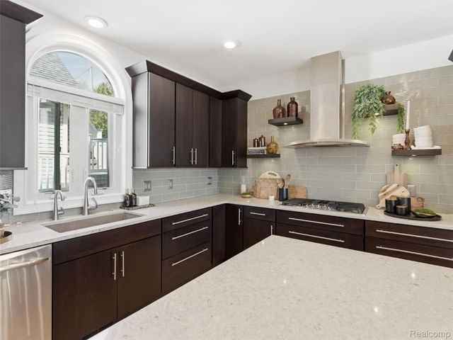 12183 Margaret Drive, Fenton Charter Township, MI 48430