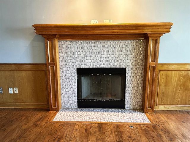 1152 Pacific Circle, Lee's Summit, MO 64081