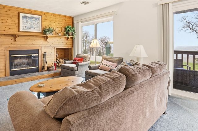 5319 Summit Drive, Hidden Valley, PA 15502