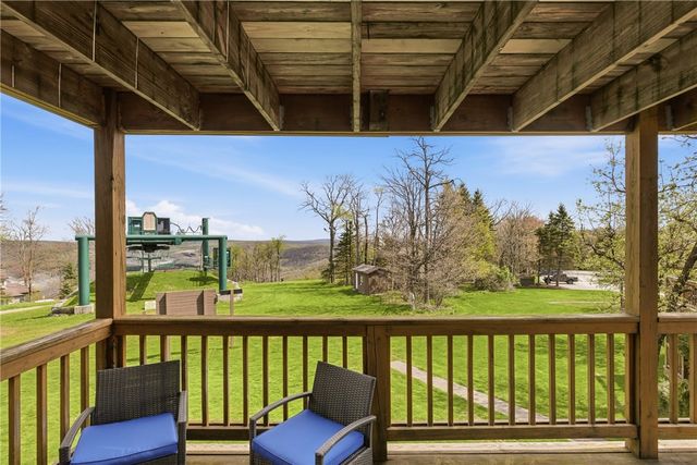 5319 Summit Drive, Hidden Valley, PA 15502
