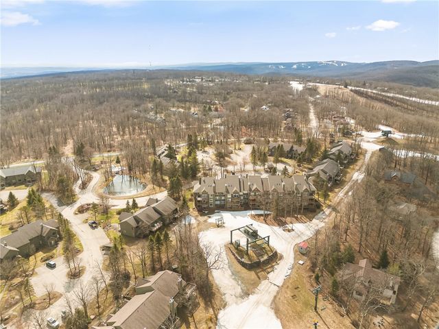 5319 Summit Drive, Hidden Valley, PA 15502