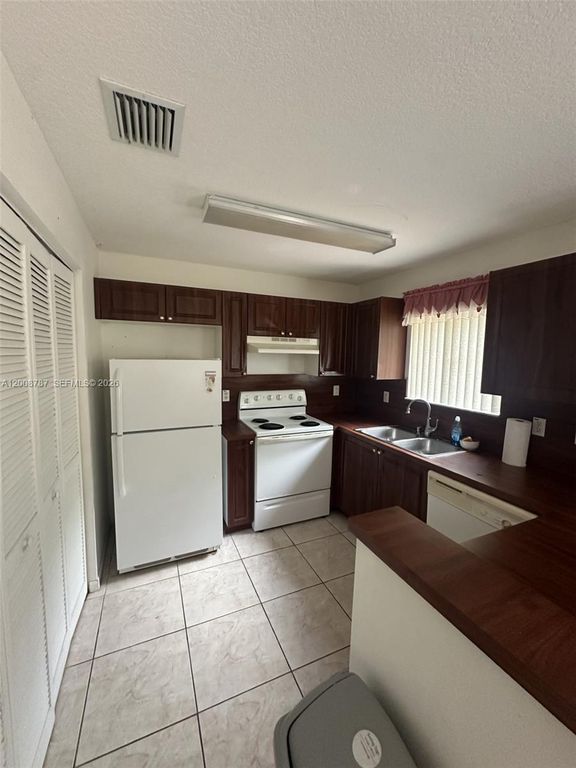 7125 NW 173rd Drive 2401, Hialeah, FL 33015