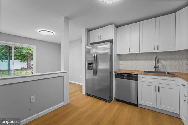 31 ACORN CT, Sicklerville, NJ 08081